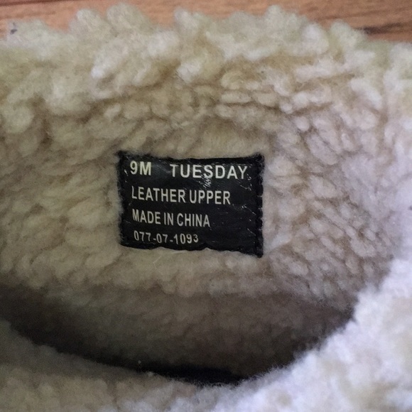 Tuesday lined warm winter short boots 🥾 - Picture 3 of 5